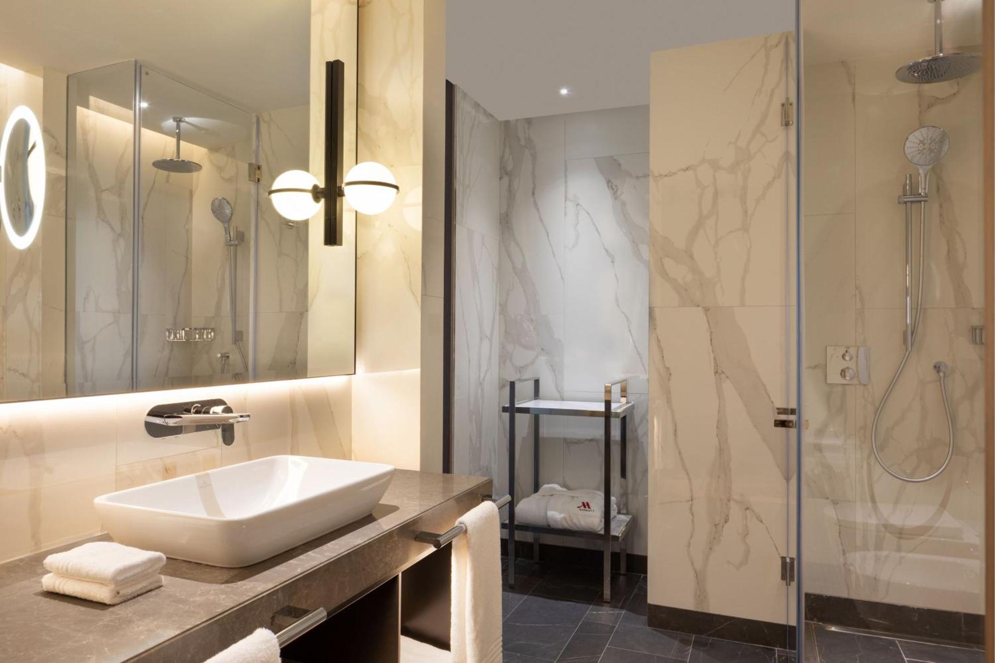 Tirana Marriott Hotel Eksteriør bilde